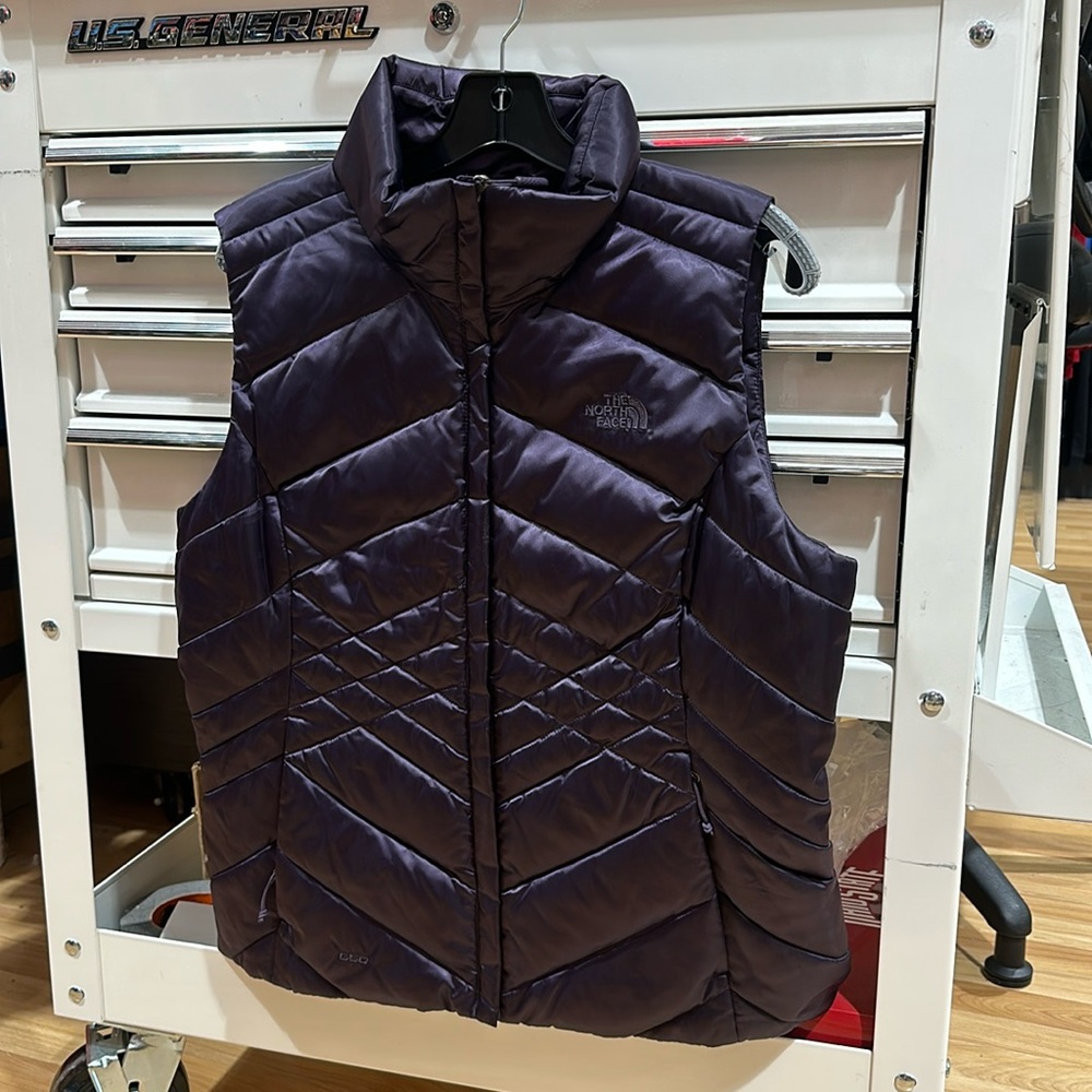 Purple North Face Vest Size Large Excellent Condition